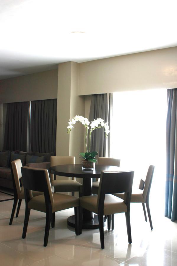 Bellini Suites At Presidio, Lakefront Muntinlupa City Esterno foto